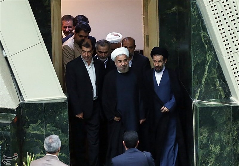 روحانی برای تقدیم لایحه بودجه 93 وارد مجلس شد