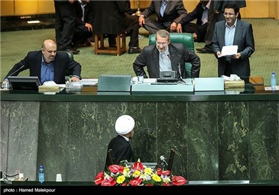 Iran’ Parliament Holds Debates on New Cabinet
