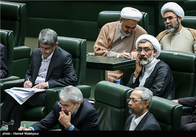 Iran’ Parliament Holds Debates on New Cabinet