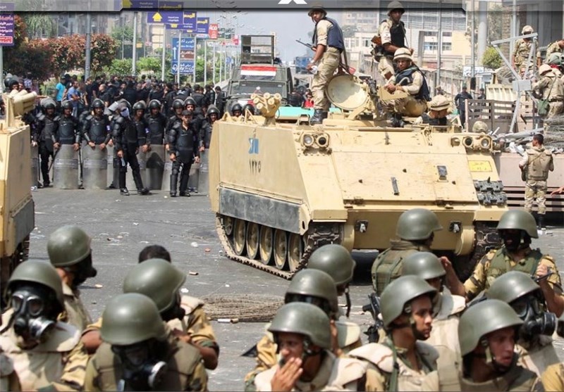نیروهای امنیتی مواضع خود را در قاهره تقویت می‌کنند
