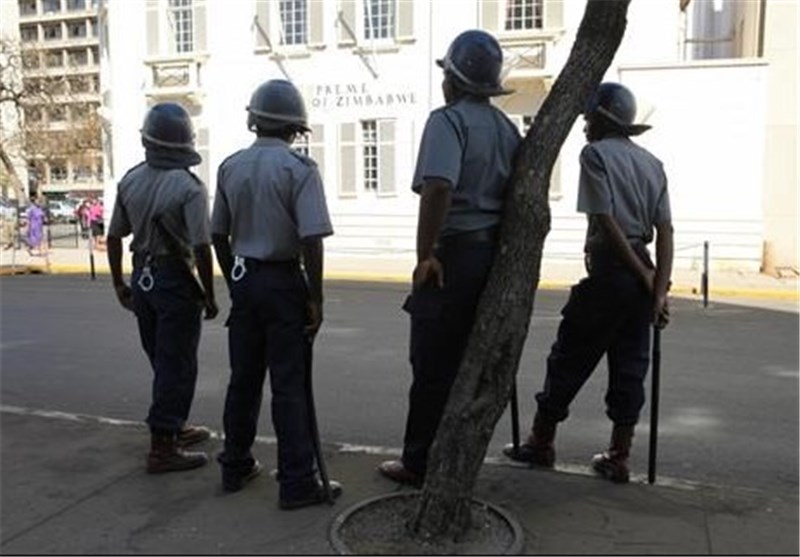 Former US Congressman Arrives at Zimbabwe Court