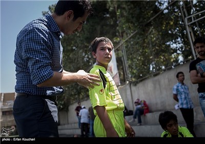 تیم فوتبال کودکان کار محله دروازه غار تهران