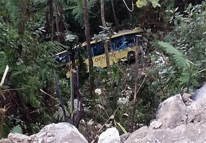 دست‌کم 33 کشته درپی سقوط اتوبوس به دره‌ای در مالزی