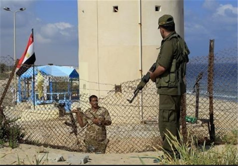 زخمی شدن چند سرباز مصری بر اثر اصابت موشک اسرائیلی به رفح