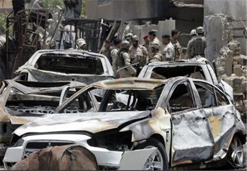 Attacks in Iraq Kill 33, Wound 45