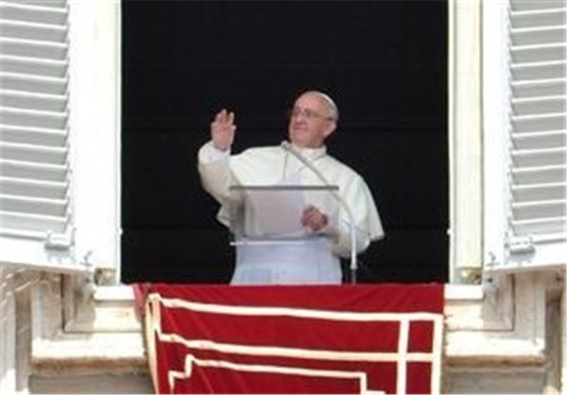 War Never Again, Says Pope on Syria