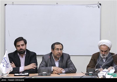 از راست : سالک،جعفرپور و کیایی در دیدار دست اندرکاران تلویزیون با کمیسیون فرهنگی مجلس