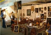 نمایشگاه صنایع دستی و سوغات در قم برگزار شد
