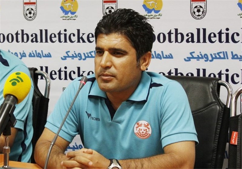 سرمربی تیم ایرانجوان بوشهر استعفا داد