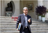 وزیر اقتصاد به اصفهان سفر می‌کند