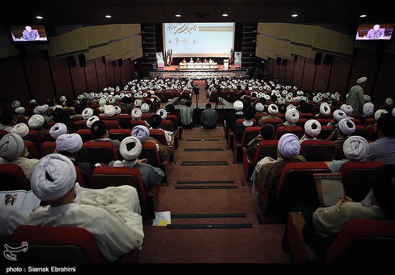 همایش تحکیم مبانی خانواده اسلامی در استان لرستان آغاز شد