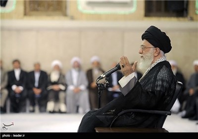 Iranian Hajj Officials Meet Supreme Leader