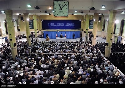 Iranian Hajj Officials Meet Supreme Leader