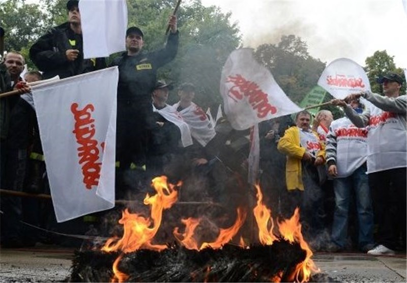 اعتراض اتحادیه های کارگری لهستان به سیاست های بازنشستگی دولت