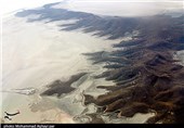 سیراب شدن دریاچه ارومیه رویایی به رنگ امید/ مرگ اطراف دریاچه ارومیه پرسه می‌زند