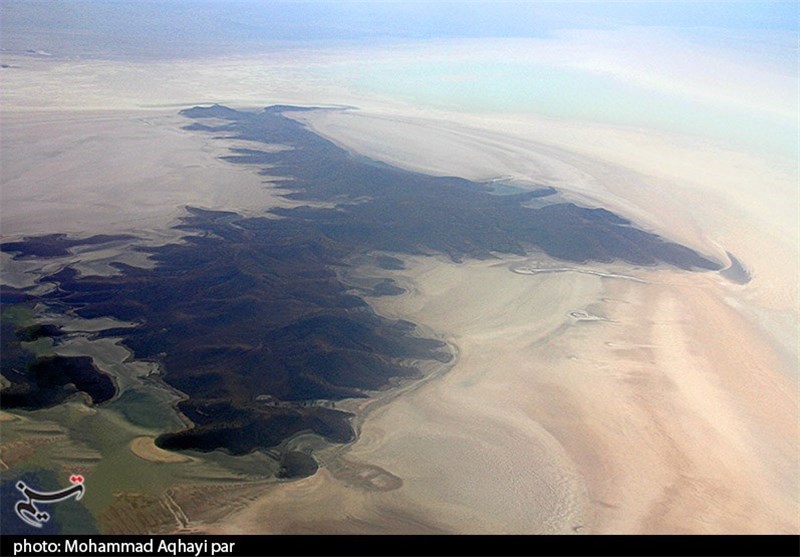 Iran to Implement Water Transfer Projects to Revive Lake Oroumiyeh