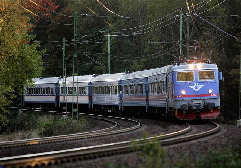 آمادگی راه‌آهن برای جابه‌جایی 5 میلیون و 300 هزار مسافر در دور دوم سفرها‌ی تابستانی