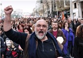 تظاهرات هزاران نفر از مردم یونان در اعتراض به سیاست های ریاضتی