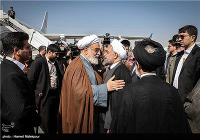بدرقه حجت الاسلام حسن روحانی رئیس جمهور به نیویورک توسط حجت الاسلام محمدی گلپایگانی رئیس دفتر مقام معظم رهبری