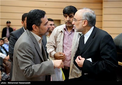 علی اکبر صالحی در مراسم تحویل موقت نیروگاه بوشهر به سازمان انرژی اتمی