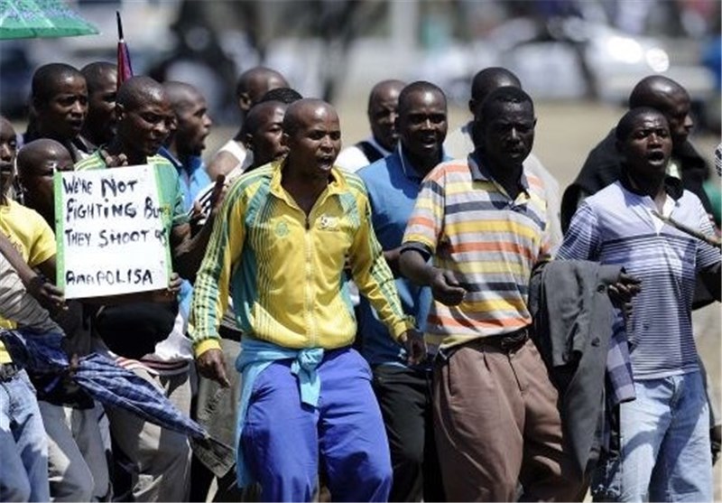 اعتصاب معدنچیان آفریقای جنوبی در اعتراض به وضعیت دستمزدها