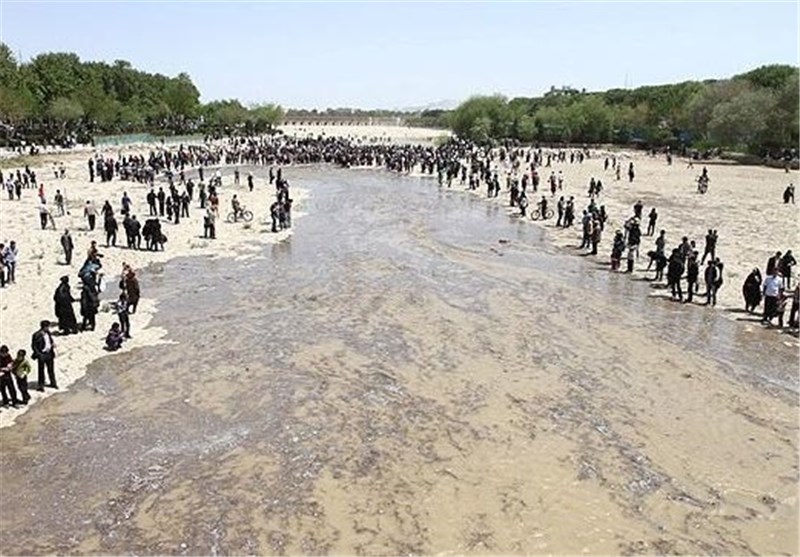 رودخانه زاینده‌رود آبان ماه بازگشائی می‌شود
