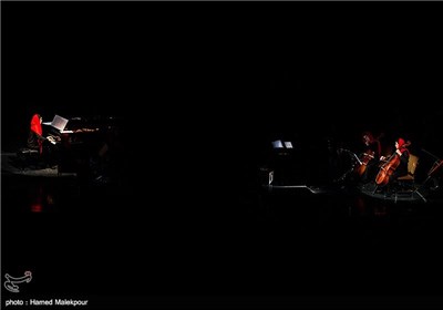 کنسرت موسیقی حریق خزان در تالار وحدت