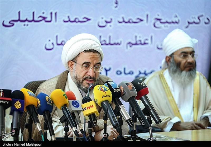 Iranian, Omani Top Clerics Underline Fight against Extremism