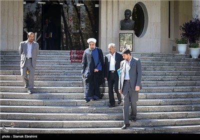 حجت الاسلام حسن روحانی رئیس جمهور پس از پایان جلسه هیئت دولت