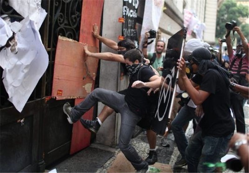 Some Clashes after Peaceful Brazil Protests