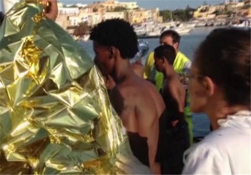 Italy Navy Saves Hundreds off Sicily Coast