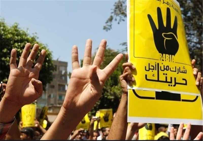 الإخوان یتظاهرون فی القاهرة واشتباکات بالإسکندریة