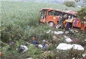 سقوط یک دستگاه اتوبوس در محور کرج - چالوس بیش از 10 کشته برجای گذاشت