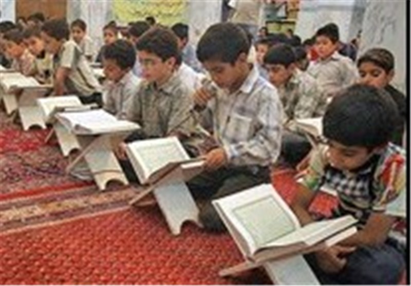 2600 بروجردی در پایگاه های قرآنی مشغول قرآن آموزی هستند