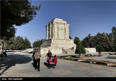 به مناسبت میلاد حکیم ابوالقاسم فردوسی