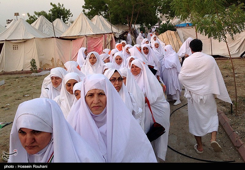 Iran to Outfit Hajj Pilgrims with Homegrown Electronic Bracelets