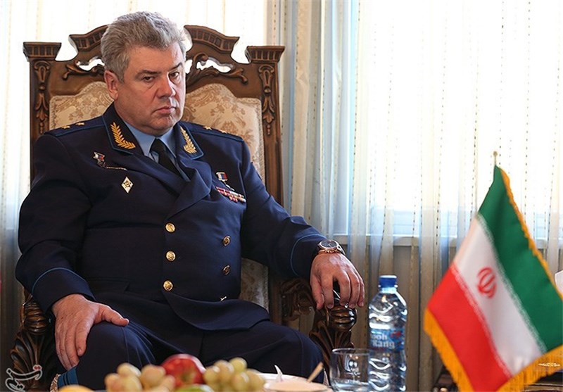 Iranian, Russian Air Force Commanders Meet in Tehran