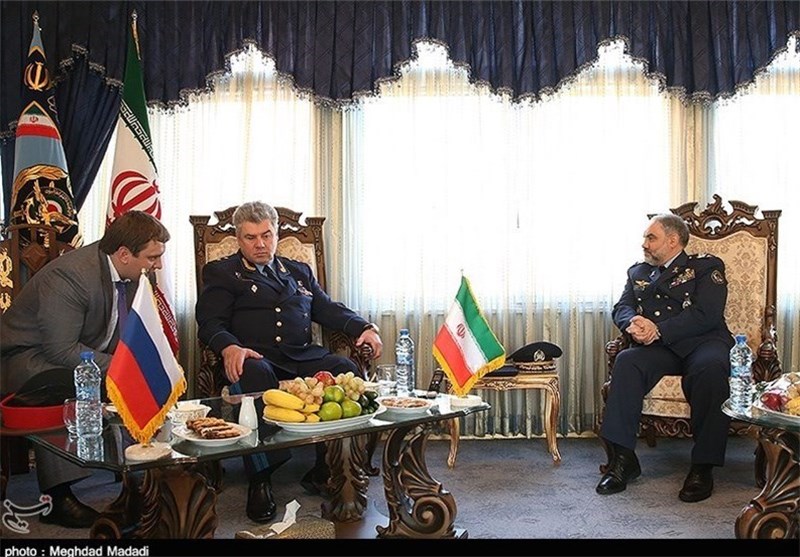 Tehran, Moscow Discuss Cooperation in Training Pilots
