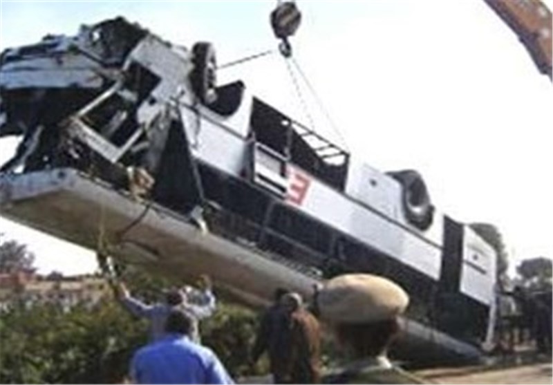 حادثه واژگونی اتوبوس در محور نائین کشته نداشت/ آخرین شرایط مصدومان حادثه