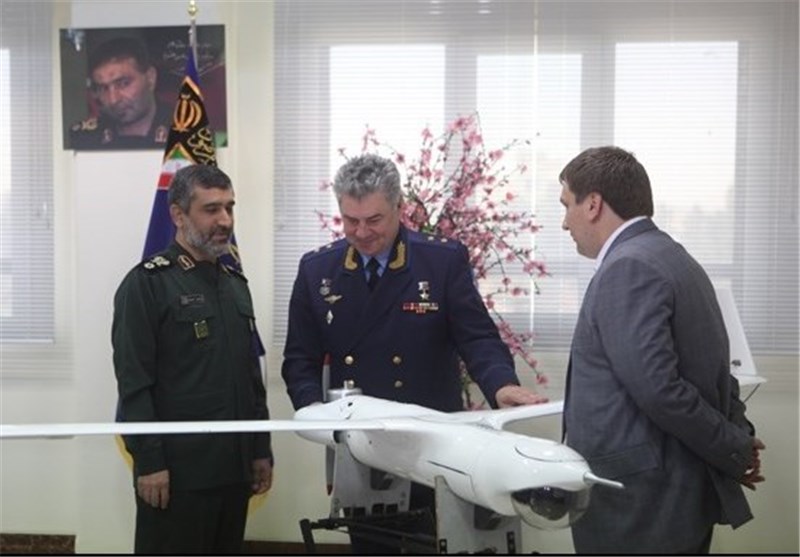 Russian Air Force Commander Visits Military Airbase in Isfhan