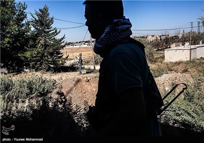 مردم راس العین در کنار مبارزه مسلحانه با گروه النصره به زندگی خود ادامه میدهند