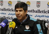 اهواز| کریم قنبری: در روز خوب فوتبالی‌مان شکست خوردیم/ بازیکنان استقلال باید به خودباوری برسند