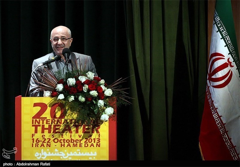 تئاتر استان‌های کشور مقوّم و پشتوانه‌ تئاتر کشور است