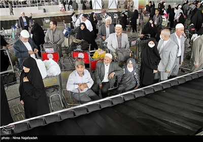 ورود کاروان حجاج به مشهد