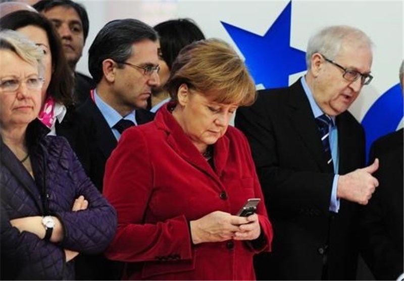 آلمان واشنگتن را به شنود تلفن همراه مرکل متهم کرد/ تماس مرکل با اوباما