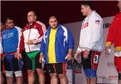 نایب قهرمان وزنه‌برداری جهان در انتظار نظر پزشکان