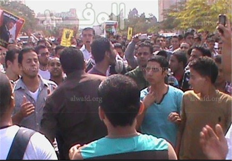 بازداشت 19 دانشجوی اخوان در درگیری با پلیس مصر/ 6 نفر زخمی شدند