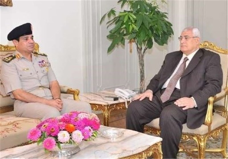 نشست فوق‌العاده عدلی منصور و السیسی در پی ناآرامی‌های مصر