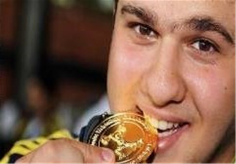 تبریک استاندار مازندران به مولایی و براری در مسابقات جهانی وزنه برداری