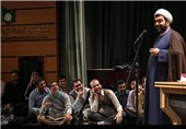 استقبال کم‌نظیر دانشجویان از «کلاس مجردها»ی شهاب مرادی در دانشگاه شهید‌بهشتی